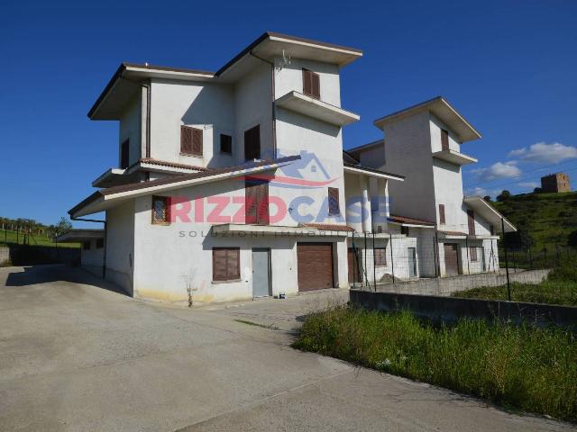 Terraced house in Via Ucraina Snc, Crosia - Photo 1