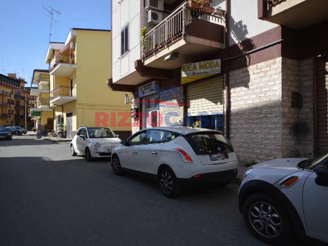 Negozio in Via Verbano 63, Corigliano-Rossano - Foto 1