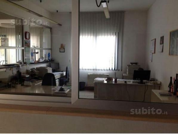 Laboratorio in , Fonte, {3} - Foto 2