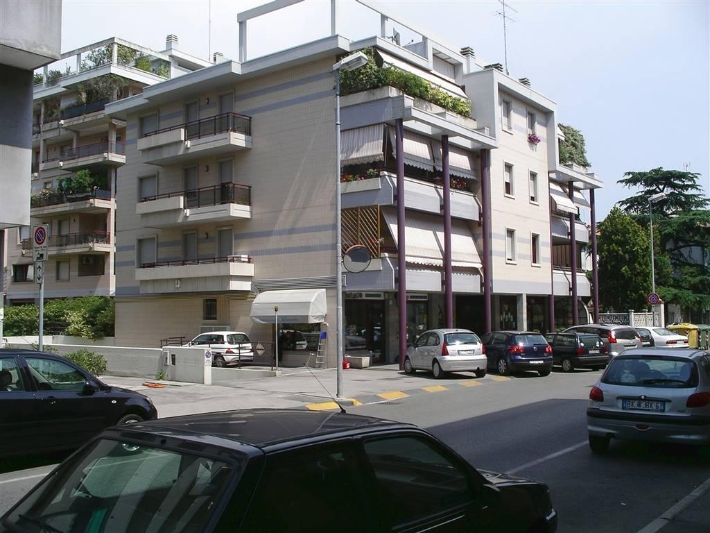 Negozio in Via G. Garibaldi 64, Monfalcone - Foto 1
