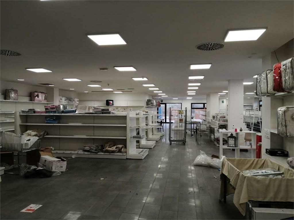 Negozio in , Reggio nell'Emilia - Foto 1