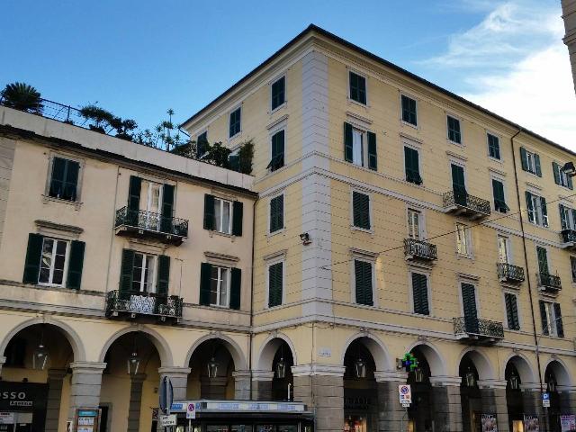 Shared office in Via Pietro Paleocapa 15, Savona - Photo 1