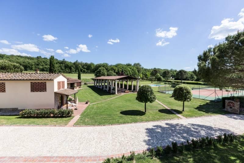Agriturismo in Strada Provinciale Val d'Ambra, Bucine - Foto 1