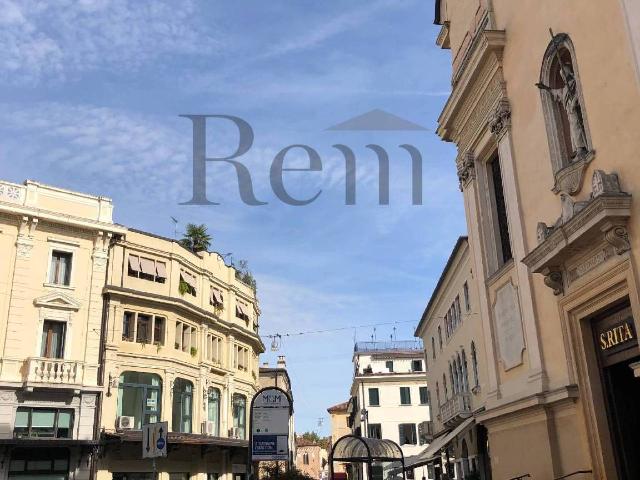 Shop in Zona San Leonardo - Piazza Matteotti, Treviso - Photo 1