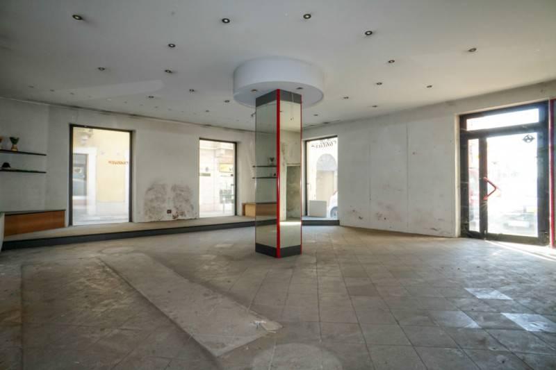 Negozio in Via Filippo Rosa Morando 7, Verona - Foto 1