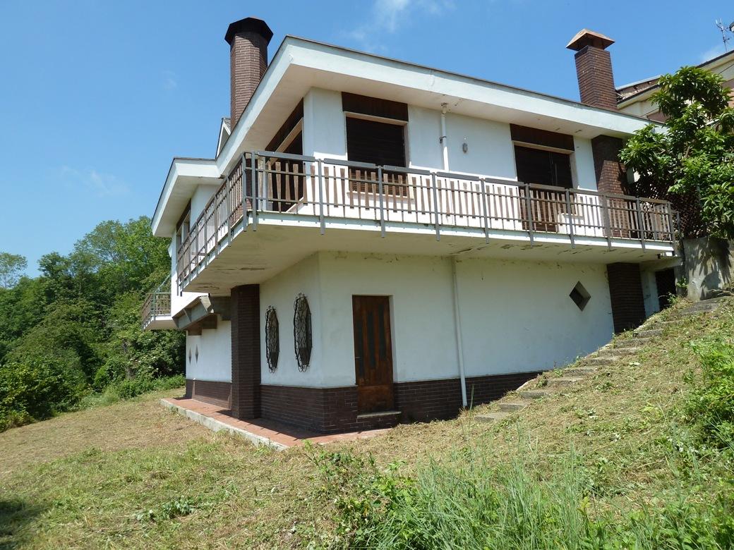 Villa in vendita a Roccavignale
