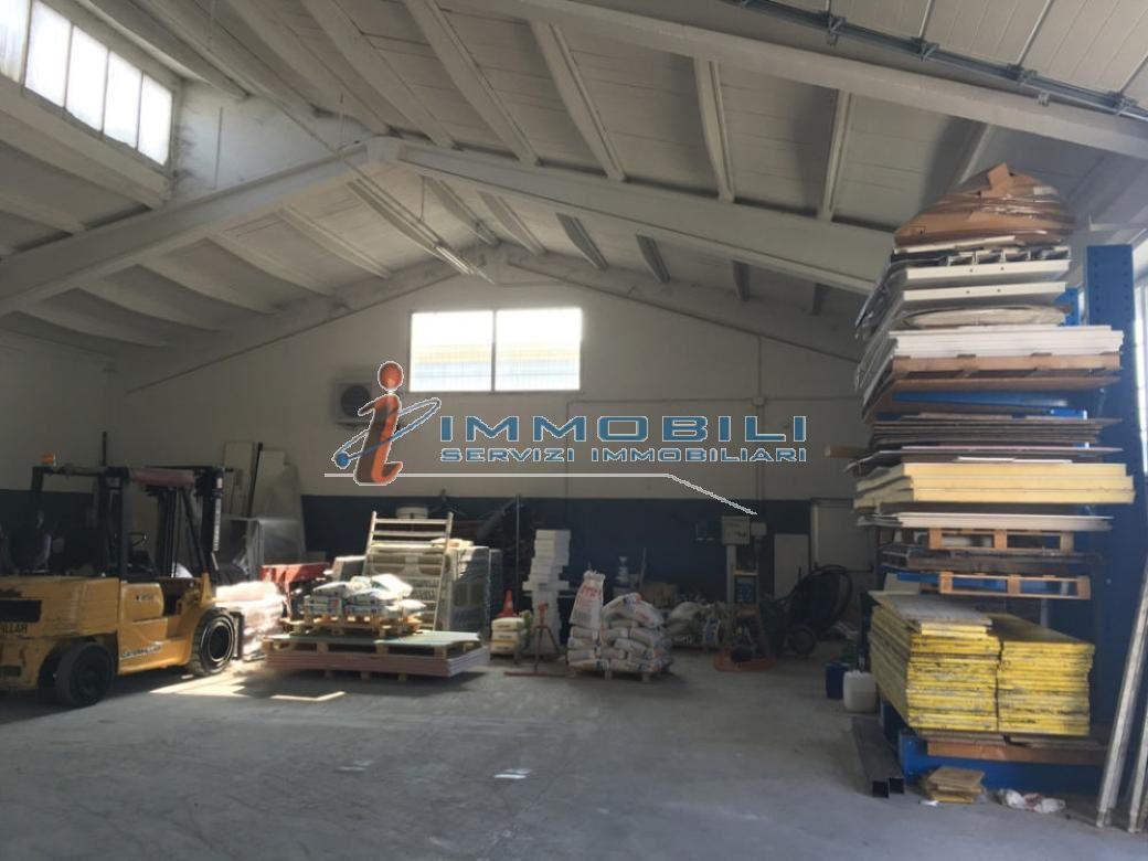 Laboratorio in Via Abruzzi, San Giuliano Milanese, {3} - Foto 1