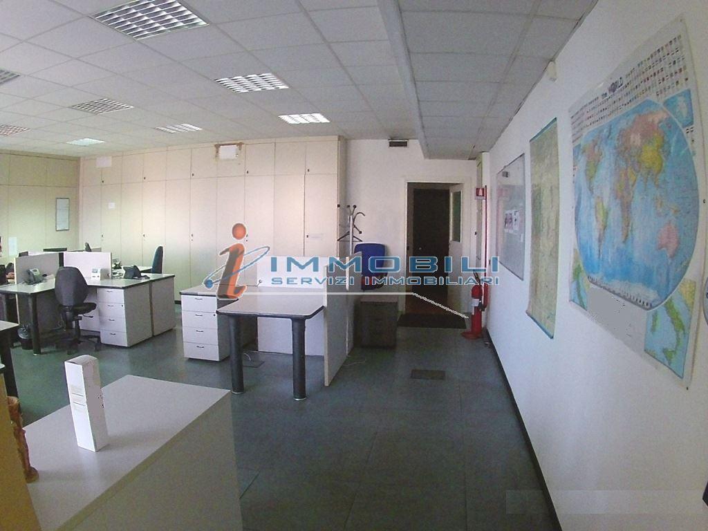 Ufficio in Via Cechov Antonio, Milano, {3} - Foto 1