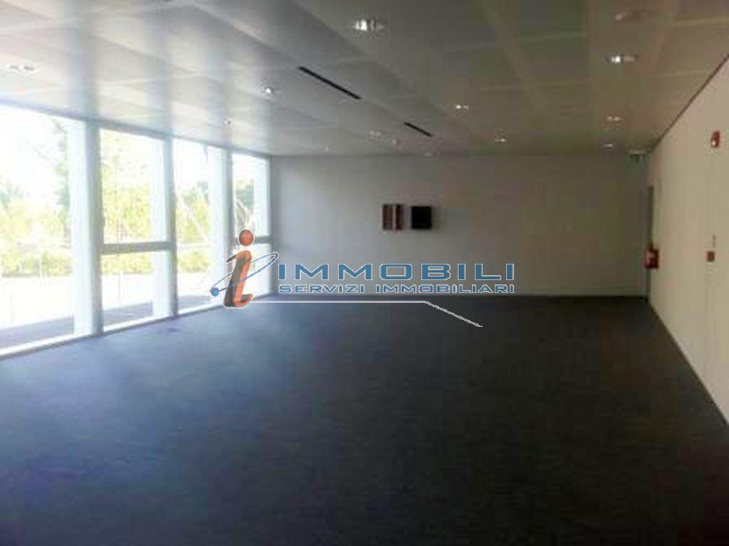 Ufficio in Via Mondadori, Segrate, {3} - Foto 2