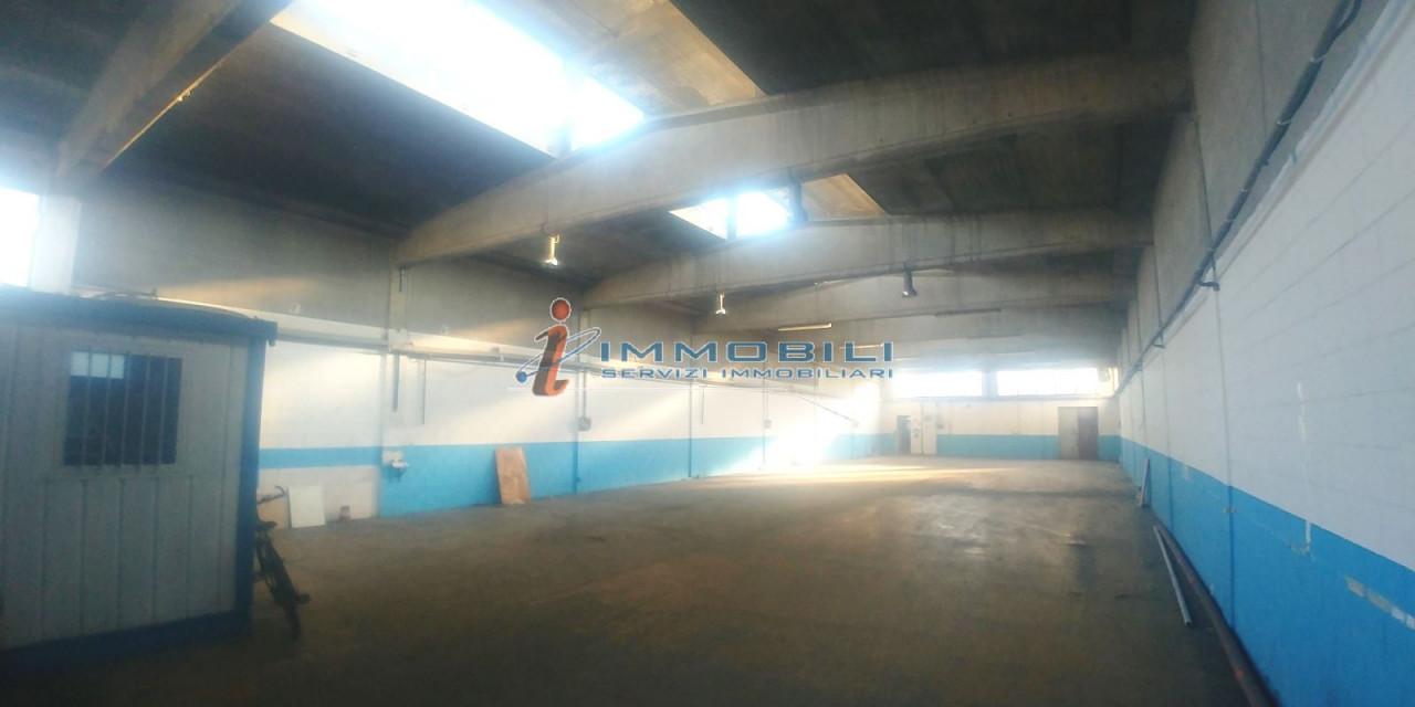 Magazzino in Via Archimede, Settimo Milanese - Foto 1