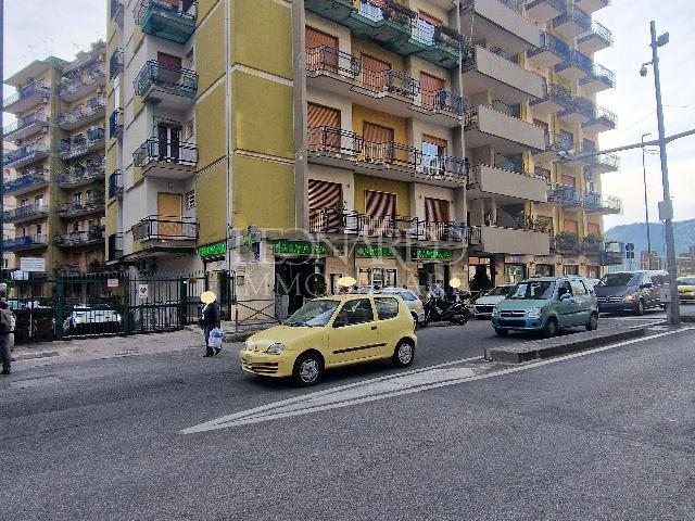 Box in Via Luigi Caldieri, Napoli - Foto 1