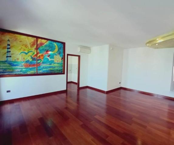 main gallery real estate image