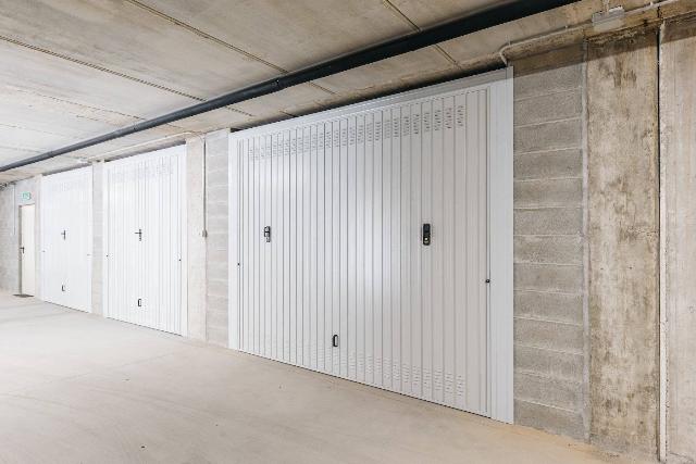 Garage or car box in {3}, - Photo 1