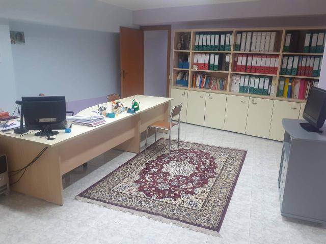 Gemeinschaftsbüro in Via Segesta, Roma - Foto 1