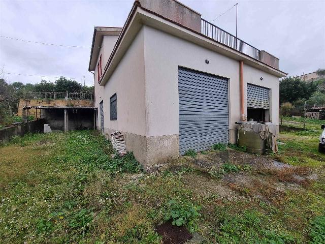 Warehouse in Contrada Grottadacqua, Caltanissetta - Photo 1