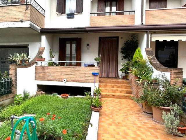 Villa a schiera in Via Amalfi, Camponogara - Foto 1