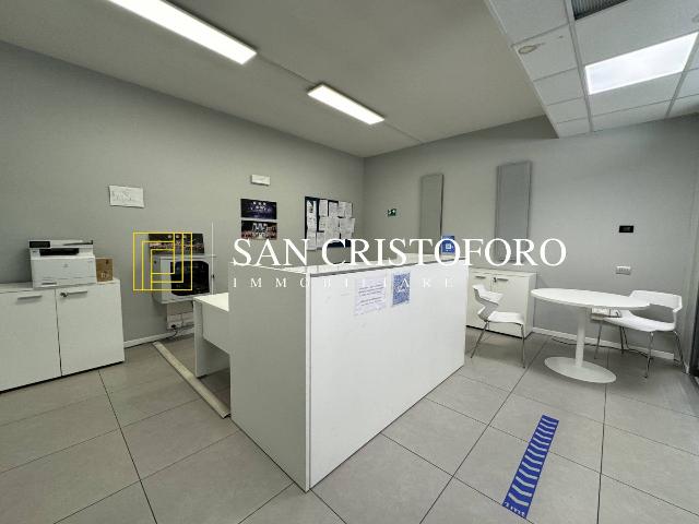 Shop, Saronno - Photo 1