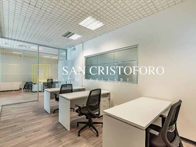 Shared office, Legnano - Photo 1