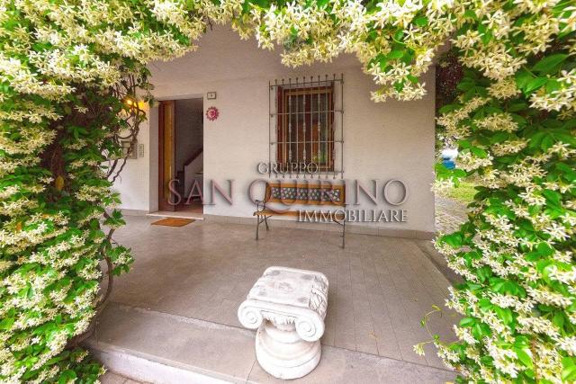 Terraced house in Piazza Gualdi 9, Guastalla - Photo 1