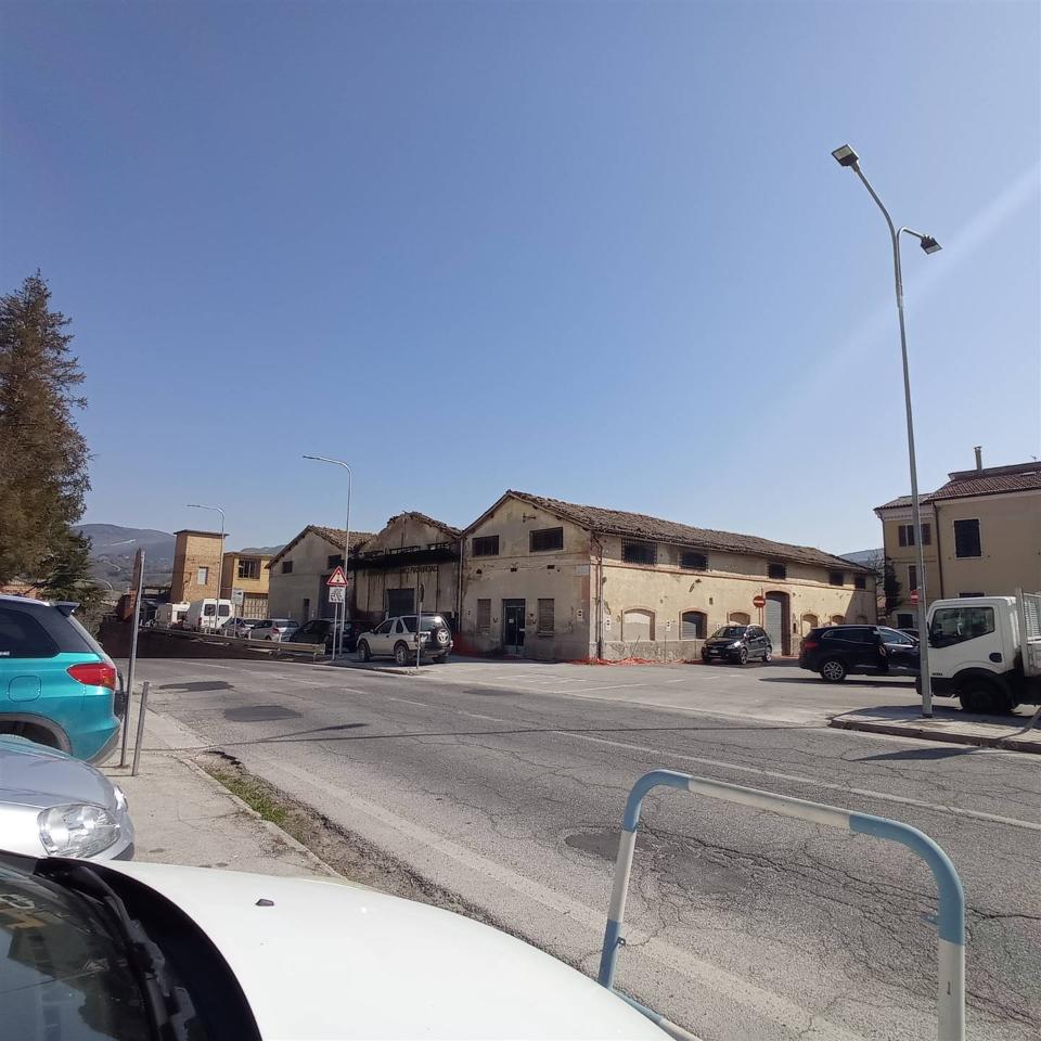 Capannone in , Castelraimondo, {3} - Foto 1