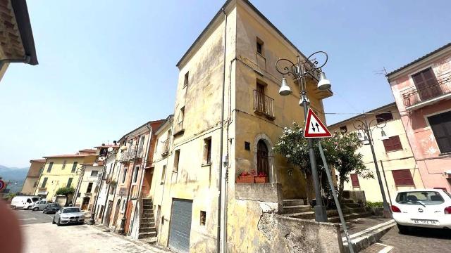 Casa indipendente in Piazza Umberto I, Gallinaro - Foto 1