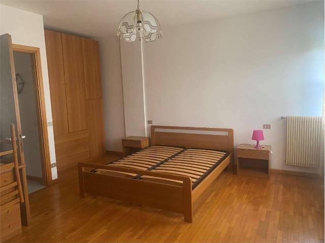 2-room flat in Via Santa Maria in Colle, 3, Montebelluna - Photo 1