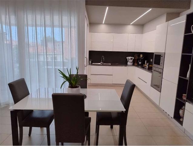 Apartament in Piazza Oberkochen , 35, Montebelluna - Photo 1