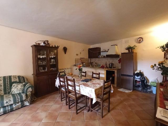 4-room flat in Via Penna, Vasanello - Photo 1