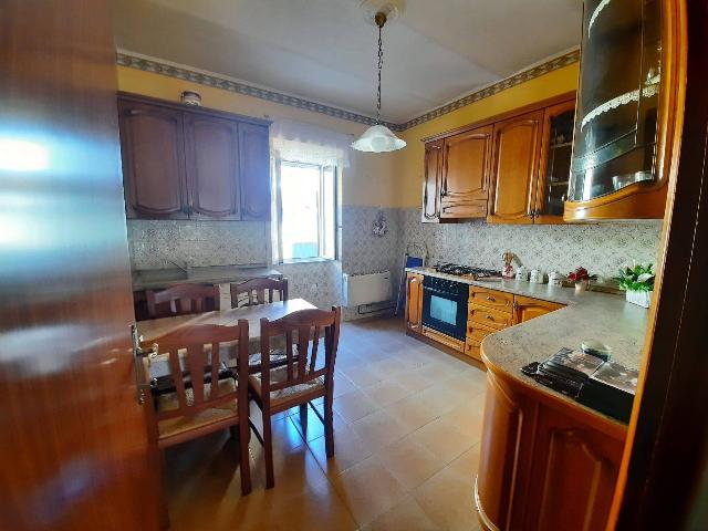 3-room flat in Piazza delle Mole, Vasanello - Photo 1