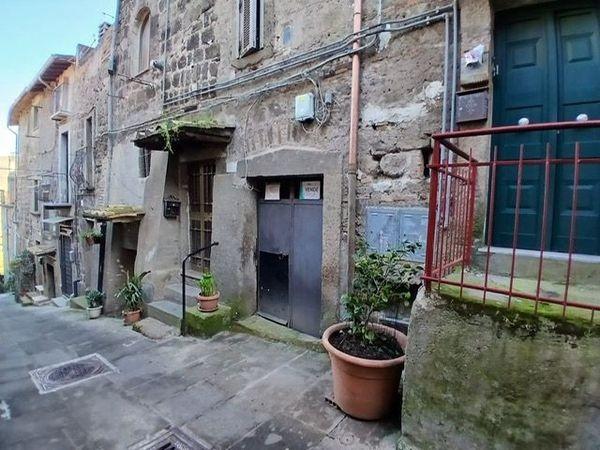 Magazzino in Via della Rupe, Viterbo, {3} - Foto 2