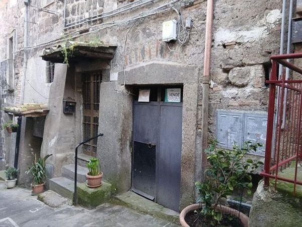 Magazzino in Via della Rupe, Viterbo, {3} - Foto 1