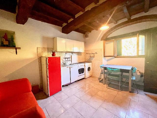 2-room flat in Via Piave, Rufina - Photo 1