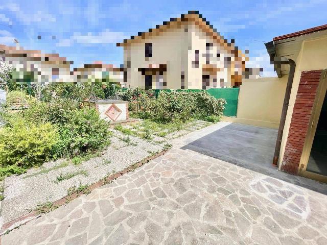 Detached house in Via Castruccio Castracani, Lastra a Signa - Photo 1