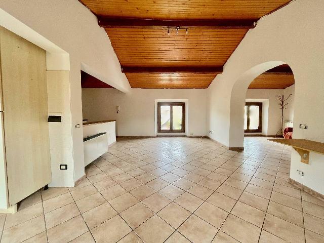 4-room flat in Viale Europa, Terranuova Bracciolini - Photo 1