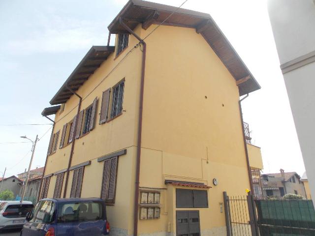 2-room flat in Via Montello 8, Macherio - Photo 1