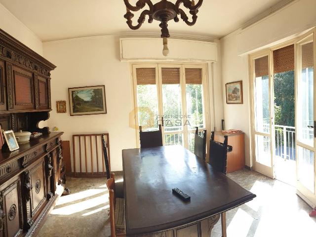 Villa in Viale dei Tigli, Viareggio - Foto 1