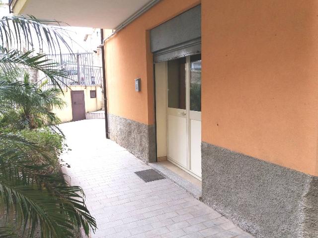 Magazzino in Via Bartolomeo Colleoni 20, Messina - Foto 1