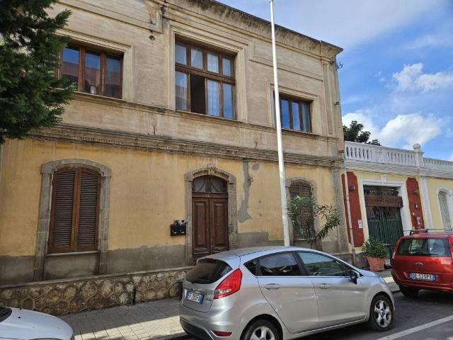 4-room flat in Via Dante Alighieri 79, Quartu Sant'Elena - Photo 1