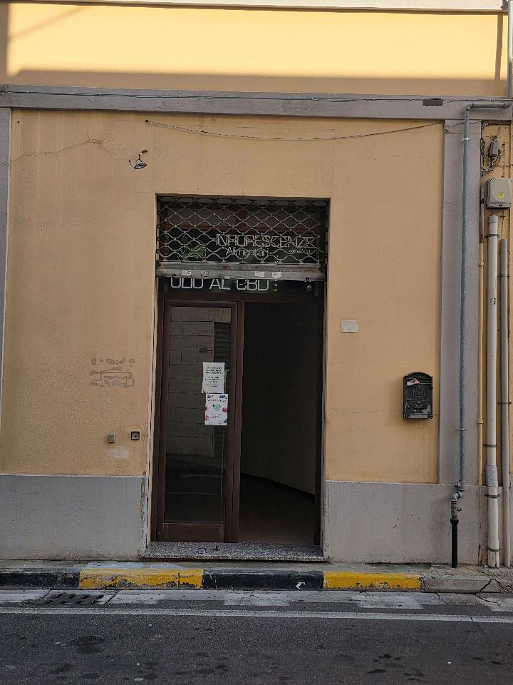 Negozio in , Quartu Sant'Elena, {3} - Foto 1