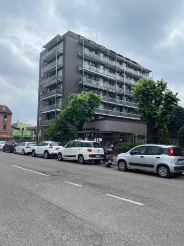 Car parking slot in Via Derganino, Milano - Photo 1