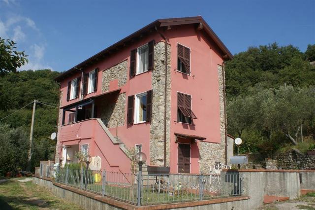 Detached house, Fosdinovo - Photo 1