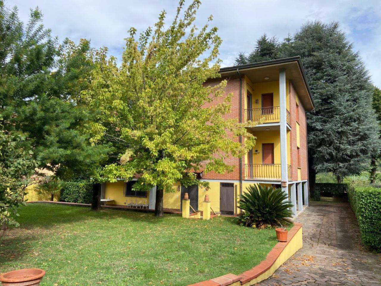 casa indipendente in vendita a Lucca in zona San Quirico di Moriano