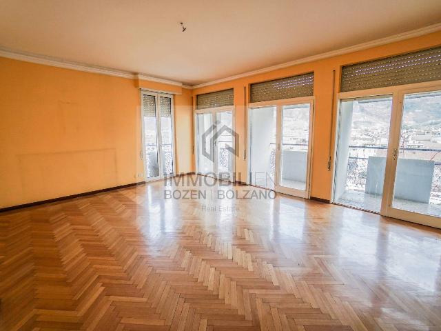 Penthouse in Via Alto Adige 19, Bolzano - Photo 1