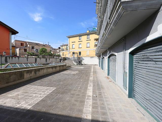 Negozio in Via Vincenzo Palazzo 22, Cava de' Tirreni - Foto 1