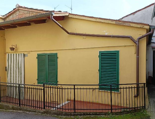 4-room flat, Borgo San Lorenzo - Photo 1