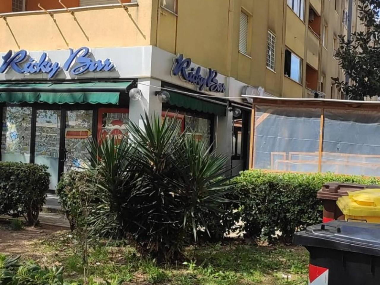 Negozio in Via Inghilterra, Aprilia, {3} - Foto 1