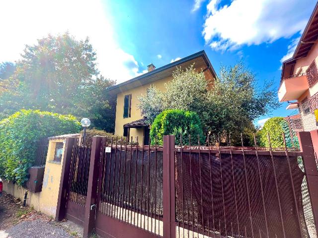 Villa in Via Omero 1, Parabiago - Foto 1