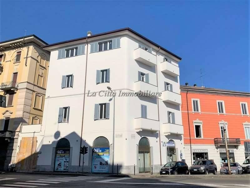Negozio in Largo Buscaglia, Novara - Foto 1