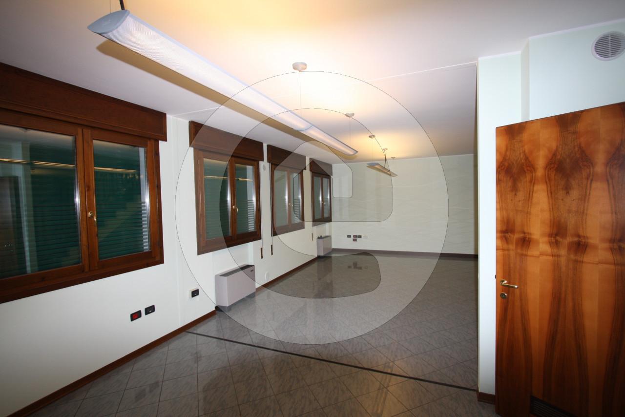 Ufficio in , Camposampiero, {3} - Foto 1