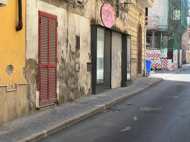 Negozio in Corso Umberto I, Casalnuovo di Napoli - Foto 1